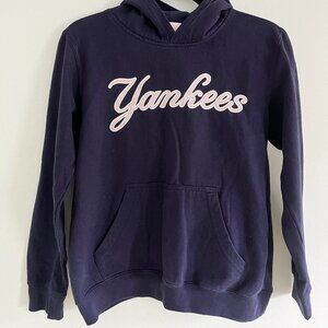 Unisex Genuine Yankees Sweatshirt